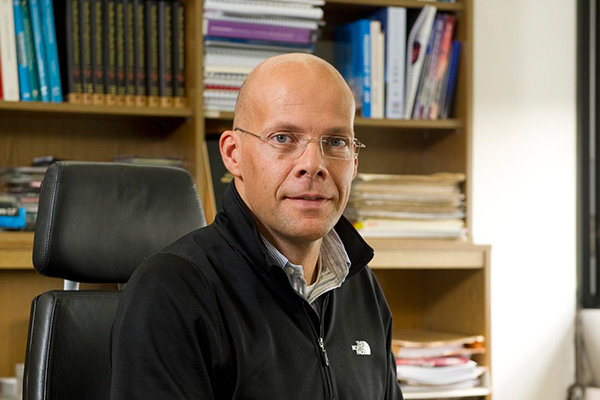 Prof. Dr. Dirk Guldi